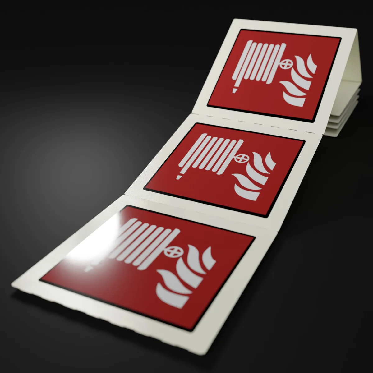 Brandschutzzeichen zeigt Standort des Löschschlauchs, wichtig für die Sicherheit.